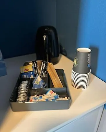 4 In The Center Of With Free Parking 住宿加早餐酒店 3*